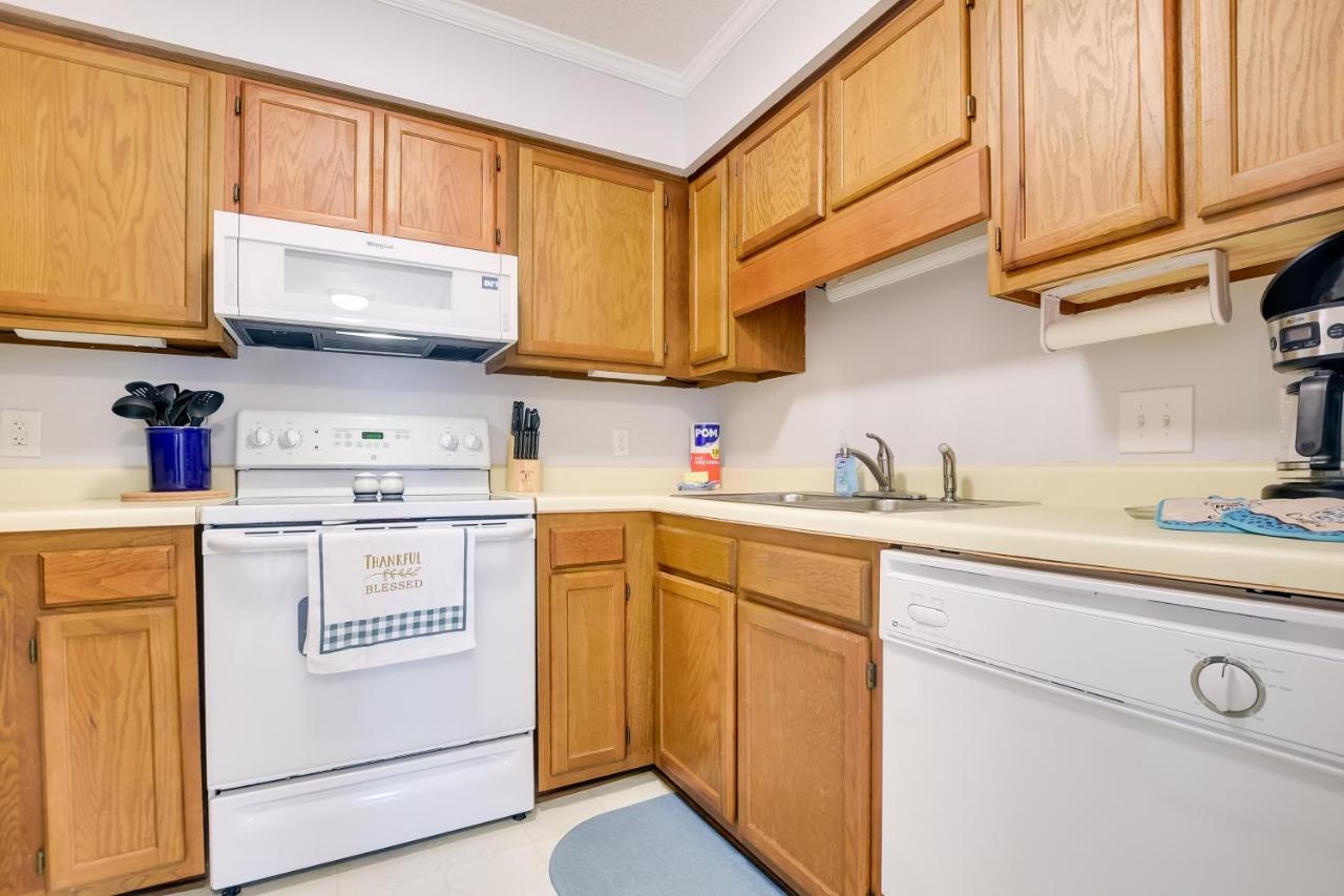 Sunny Condo - Private Ocean Isle Beach Access! Extérieur photo